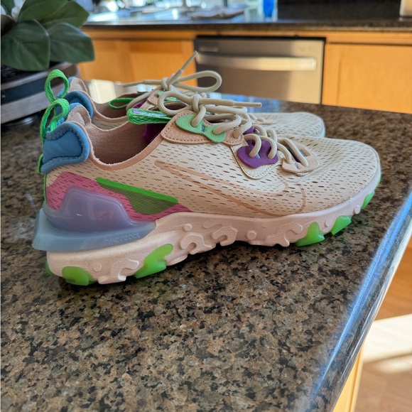 Nike React Vision Fossil running shoes women’s 10.5 - Picture 6 of 10